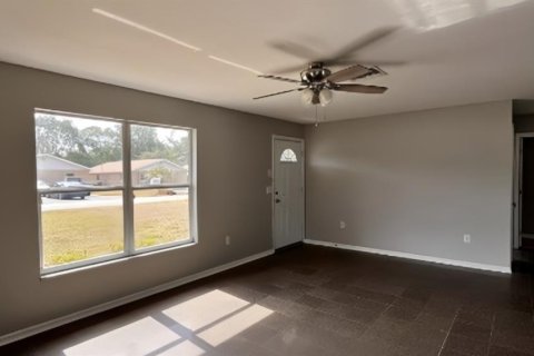 House in Sebring, Florida 2 bedrooms, 94.2 sq.m. № 2209986 - photo 4