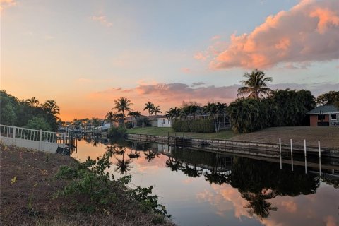 Land in Cape Coral, Florida № 2109172 - photo 15
