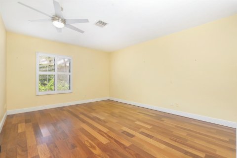 House in Palm Beach, Florida 3 bedrooms, 282.24 sq.m. № 2158424 - photo 18