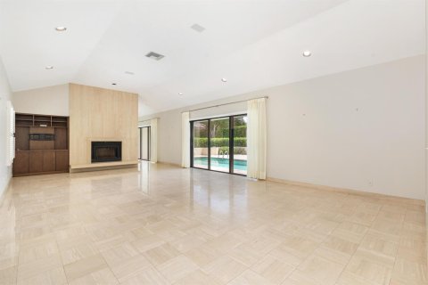 House in Palm Beach, Florida 3 bedrooms, 282.24 sq.m. № 2158424 - photo 7