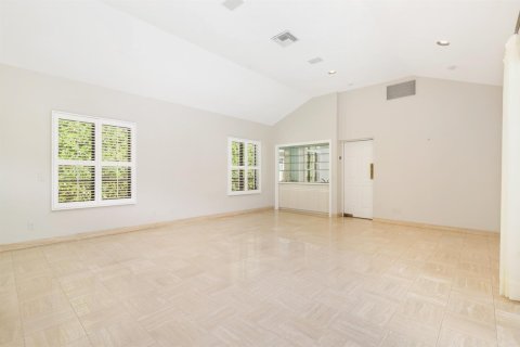 House in Palm Beach, Florida 3 bedrooms, 282.24 sq.m. № 2158424 - photo 9