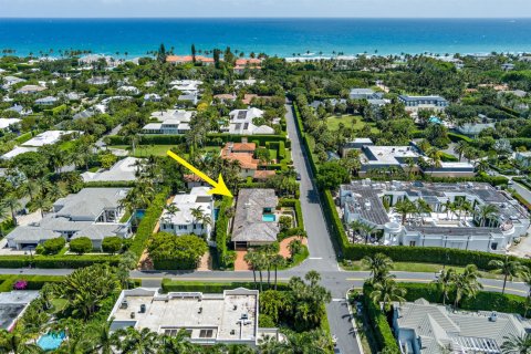 House in Palm Beach, Florida 3 bedrooms, 282.24 sq.m. № 2158424 - photo 3