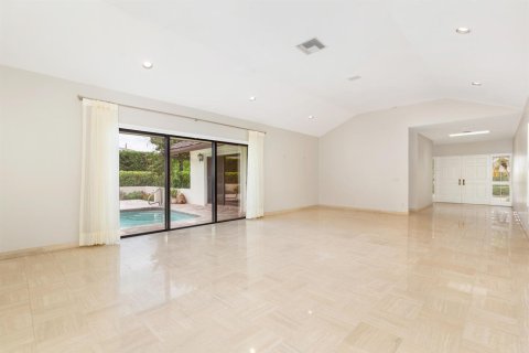 House in Palm Beach, Florida 3 bedrooms, 282.24 sq.m. № 2158424 - photo 8