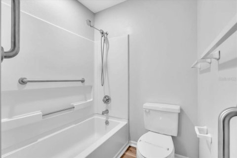 Condominio en alquiler en Sarasota, Florida, 2 dormitorios, 123.93 m2 № 1909303 - foto 14