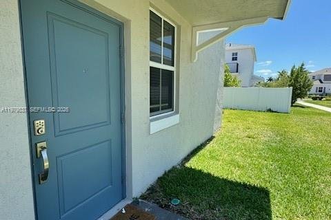 Touwnhouse à louer à Homestead, Floride: 4 chambres, 163.23 m2 № 2046180 - photo 4