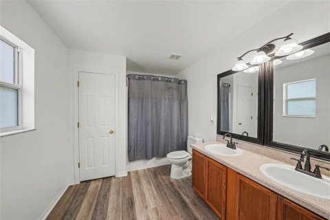 Casa en venta en Wesley Chapel, Florida, 4 dormitorios, 205.13 m2 № 2205660 - foto 18