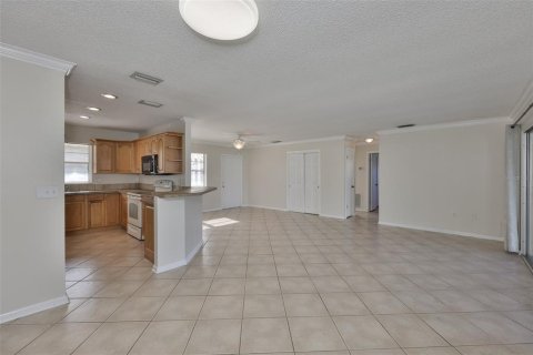 Villa ou maison à vendre à Bradenton, Floride: 3 chambres, 126.16 m2 № 2096427 - photo 8