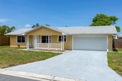 Villa ou maison à Bradenton, Floride 3 chambres, 126.16 m2 № 2096427