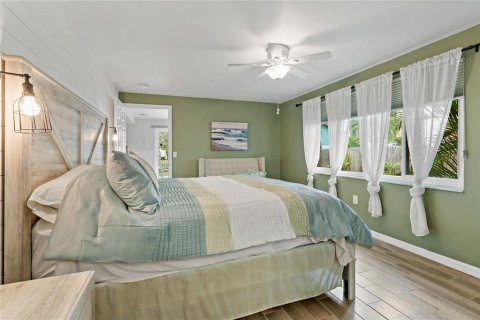 House in Sarasota, Florida 3 bedrooms, 141.58 sq.m. № 426613 - photo 19