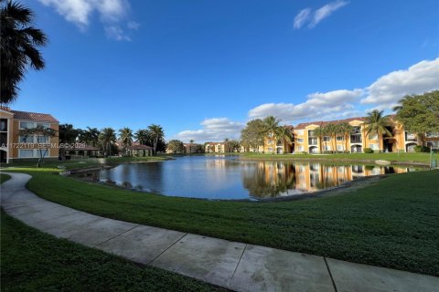 Condo in Miramar, Florida, 2 bedrooms № 2154915 - photo 18