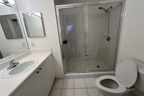 Condo in Miramar, Florida, 2 bedrooms № 2154915 - photo 15