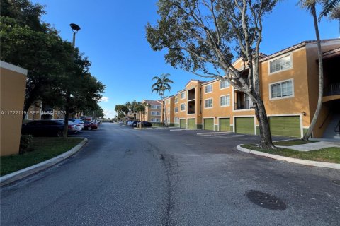 Condo in Miramar, Florida, 2 bedrooms № 2154915 - photo 20