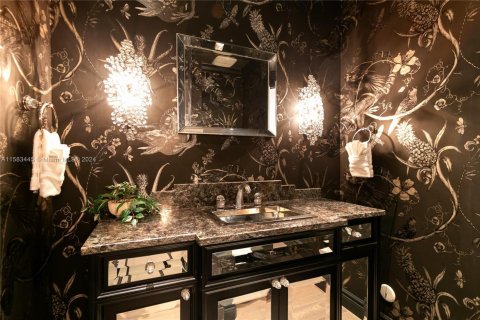 Villa ou maison à louer à Fort Lauderdale, Floride: 9 chambres, 2021.18 m2 № 1935151 - photo 6