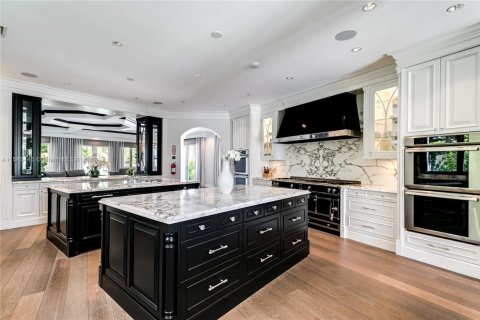 Villa ou maison à louer à Fort Lauderdale, Floride: 9 chambres, 2021.18 m2 № 1935151 - photo 26