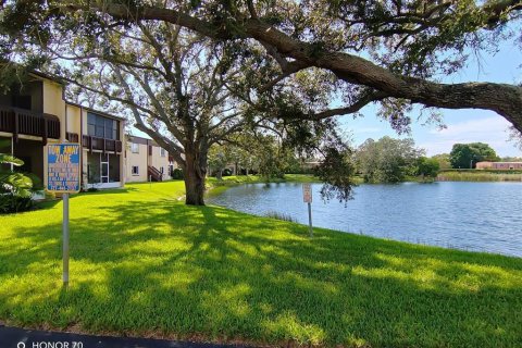 Condo in Clearwater, Florida, 2 bedrooms  № 1901347 - photo 25