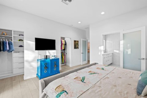 House in Fort Lauderdale, Florida 4 bedrooms, 218.97 sq.m. № 2082711 - photo 23