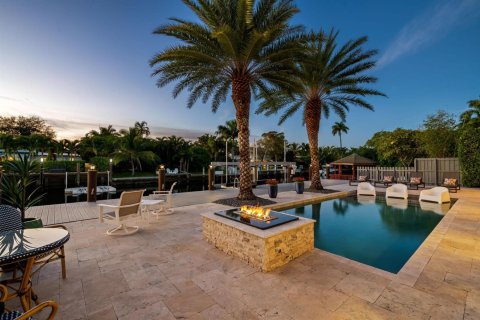 House in Fort Lauderdale, Florida 4 bedrooms, 218.97 sq.m. № 2082711