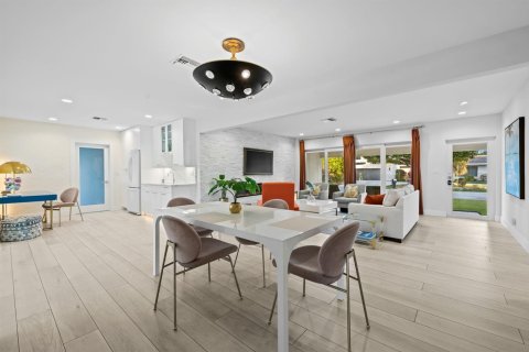House in Fort Lauderdale, Florida 4 bedrooms, 218.97 sq.m. № 2082711 - photo 12