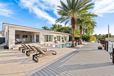 House in Fort Lauderdale, Florida 4 bedrooms, 218.97 sq.m. № 2082711 - photo 15