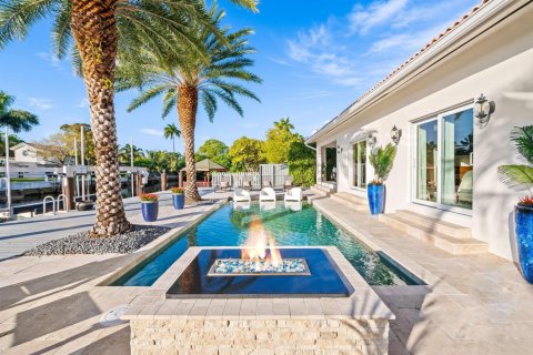 House in Fort Lauderdale, Florida 4 bedrooms, 218.97 sq.m. № 2082711 - photo 16