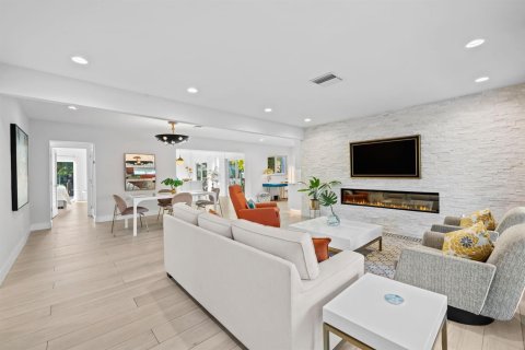 House in Fort Lauderdale, Florida 4 bedrooms, 218.97 sq.m. № 2082711 - photo 10