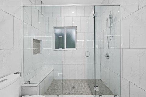House in Fort Lauderdale, Florida 4 bedrooms, 218.97 sq.m. № 2082711 - photo 27
