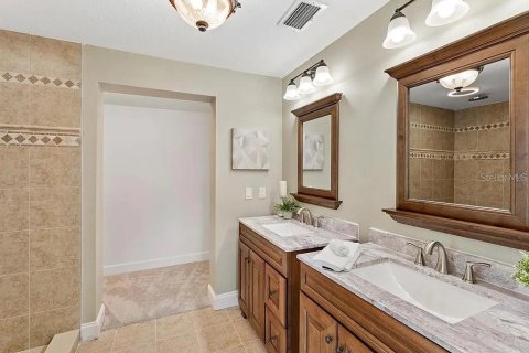House in Longwood, Florida 4 bedrooms, 214.23 sq.m. № 1733227 - photo 9