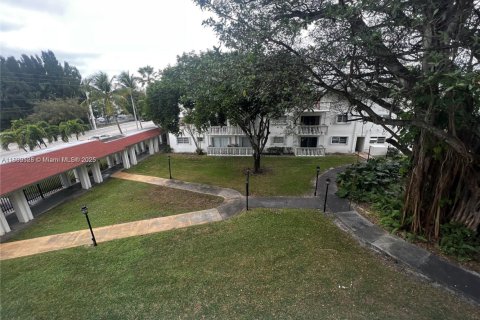 Купить кондоминиум в Майами, Флорида 1 спальня, 68.75м2, № 1981968 - фото 4