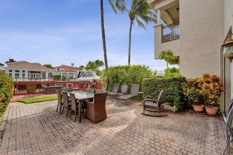 Townhouse in Hollywood, Florida 3 bedrooms, 197.51 sq.m. № 2013132 - photo 24