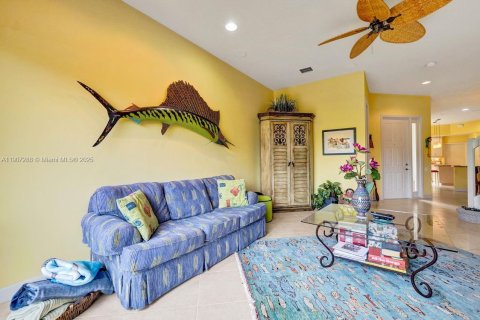 Townhouse in Hollywood, Florida 3 bedrooms, 197.51 sq.m. № 2013132 - photo 23