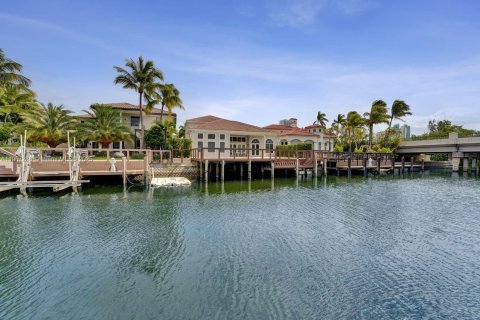 Townhouse in Hollywood, Florida 3 bedrooms, 197.51 sq.m. № 2013132 - photo 3