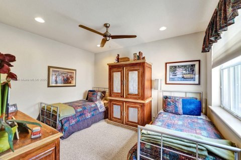 Townhouse in Hollywood, Florida 3 bedrooms, 197.51 sq.m. № 2013132 - photo 29