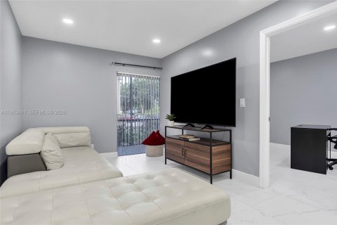 Condo in Lauderhill, Florida, 2 bedrooms  № 2057710 - photo 20
