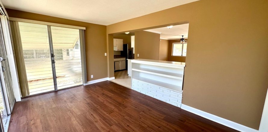 Casa en Lake Park, Florida 3 dormitorios, 107.77 m2 № 1147009