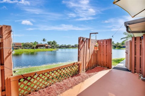 Adosado en venta en Davie, Florida, 3 dormitorios, 153.66 m2 № 1728856 - foto 8