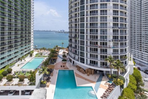 Condo in Miami, Florida, 1 bedroom  № 1926848 - photo 17