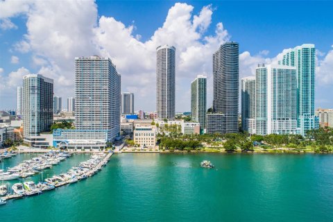 Condo in Miami, Florida, 1 bedroom  № 1926848 - photo 19