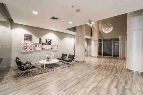 Condo in Miami, Florida, 1 bedroom  № 1926848 - photo 26