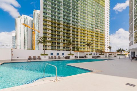 Condo in Miami, Florida, 1 bedroom  № 1926848 - photo 23