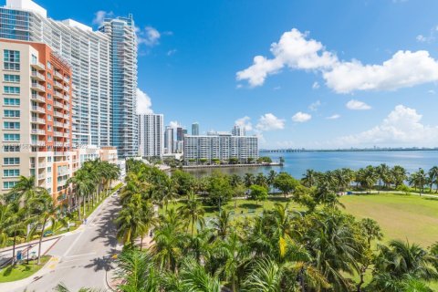 Condo in Miami, Florida, 1 bedroom  № 1926848 - photo 29