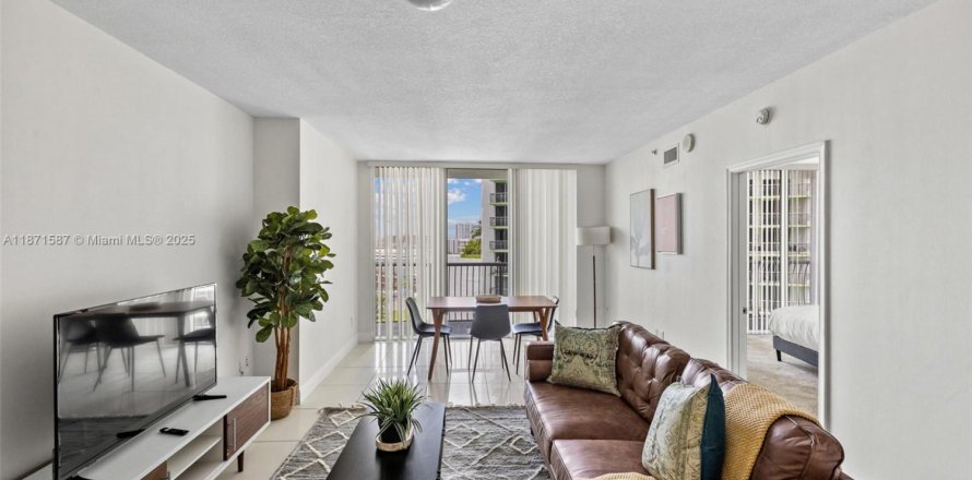 Condo in Miami, Florida, 1 bedroom  № 1926848
