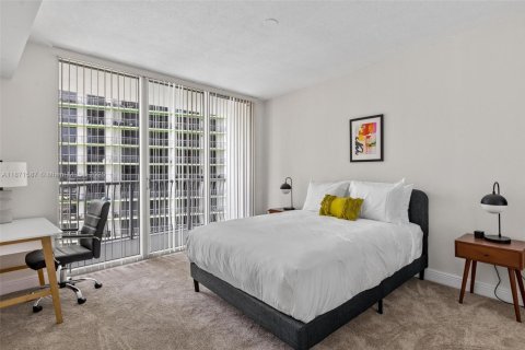 Condo in Miami, Florida, 1 bedroom  № 1926848 - photo 8