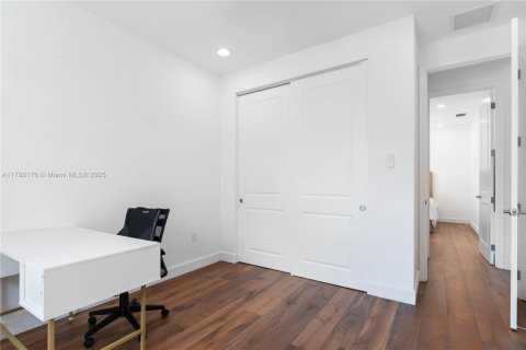 House in Loxahatchee Groves, Florida 4 bedrooms, 210.14 sq.m. № 1704799 - photo 24