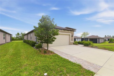 House in Ocala, Florida 2 bedrooms, 153.85 sq.m. № 2115861 - photo 3