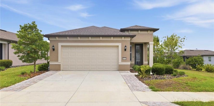 House in Ocala, Florida 2 bedrooms, 153.85 sq.m. № 2115861