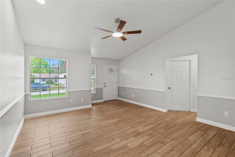 Casa en venta en Deltona, Florida, 3 dormitorios, 105.72 m2 № 1719885 - foto 7