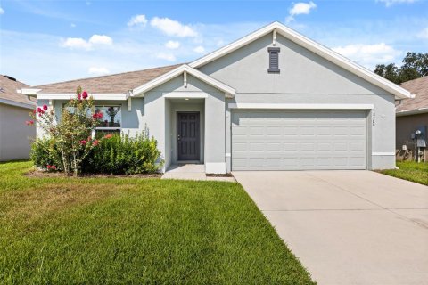 House in Ocala, Florida 3 bedrooms, 155.15 sq.m. № 2324901
