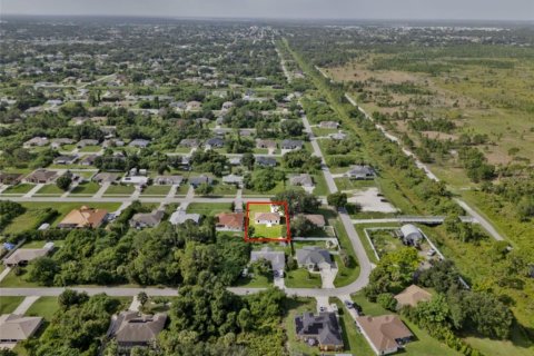 Villa ou maison à vendre à North Port, Floride: 3 chambres, 146.14 m2 № 2222913 - photo 6