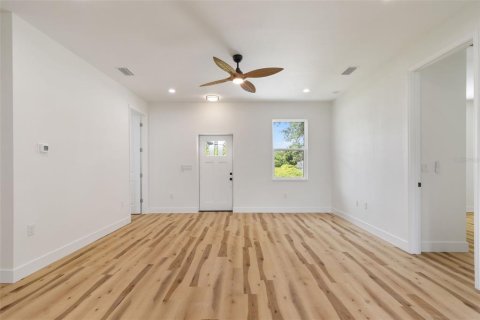 Villa ou maison à vendre à North Port, Floride: 3 chambres, 146.14 m2 № 2222913 - photo 8