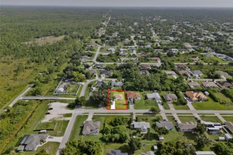 Villa ou maison à vendre à North Port, Floride: 3 chambres, 146.14 m2 № 2222913 - photo 4